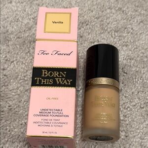 Too Faced Born This Way Foundation - Vanilla